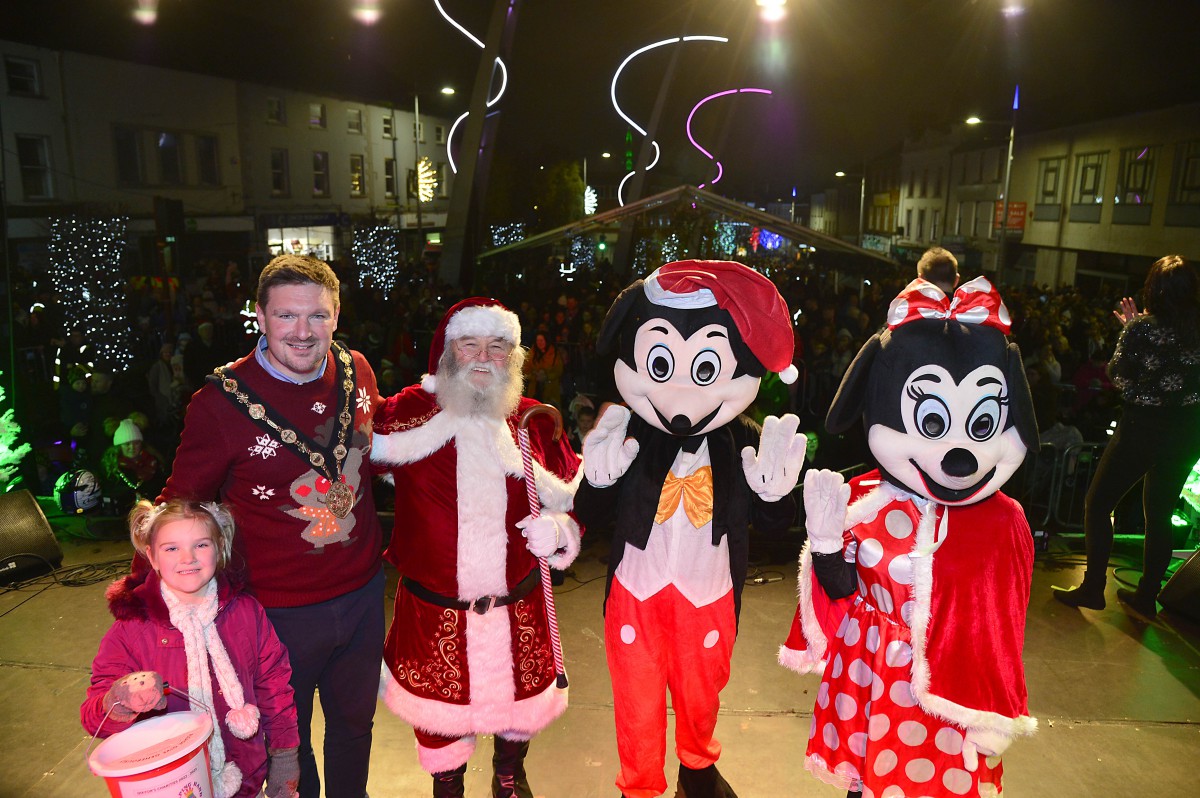 Mayor Carson special guests for Christmas Lights Switch On