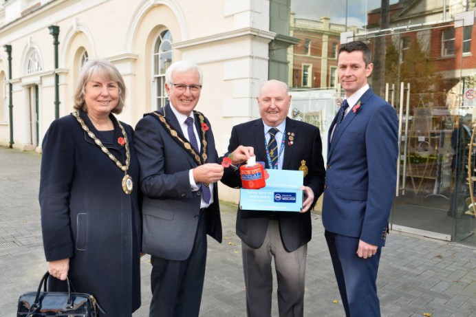 Mayor appeals for Residents to support the Poppy Appeal