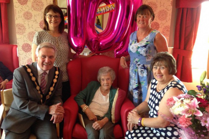 Mayor and Mayoress wish Gladys a Happy 101st Birthday