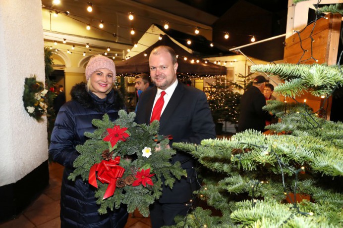 Penny Square Market opens for Christmas