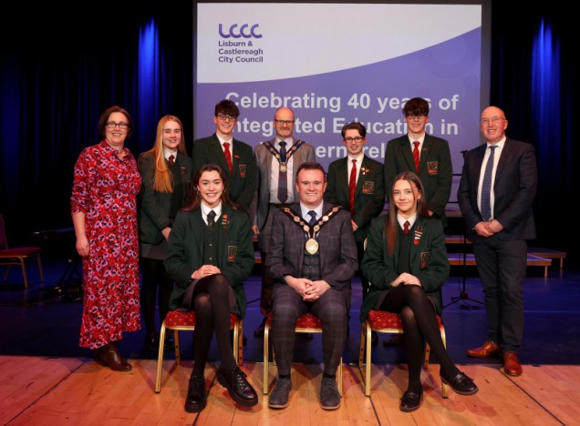 Mayor celebrates 40 years of integrated education with local schools