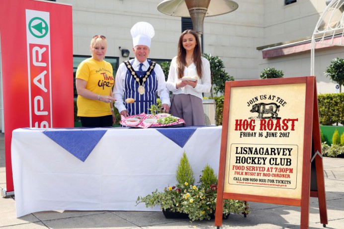 Mayor Hosts Hog Roast Evening