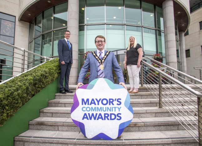 Nominate your community heroes in the 2021 Mayor's Community Awards