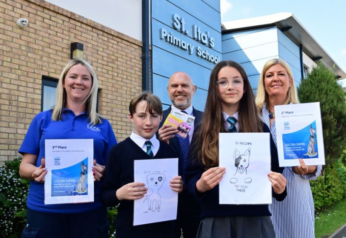 St Ita’s Primary School create stencil to highlight dog fouling issue